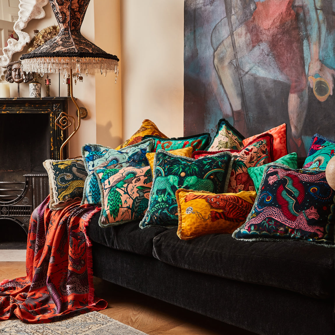 専用＊ピンクッション&ブルーベリー　フェイクスワッグ Emma J Shipley Lynx Luxury Velvet Cushion
