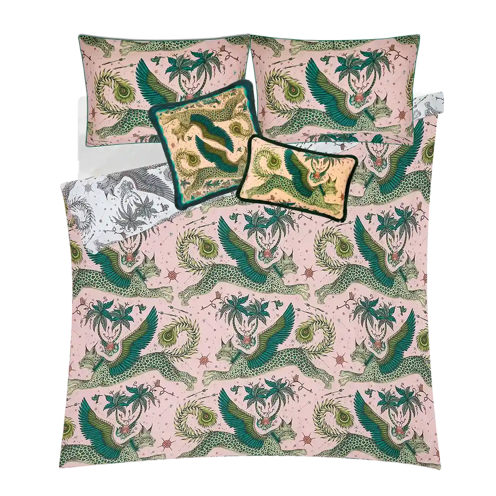 Lynx Bedding and Velvet Cushion Set