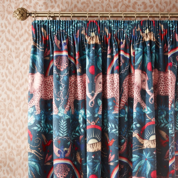 A closer look at the pleats in the Emma J Shipley Zambezi Navy Velvet curtains paired perfectly with the Blush Felis wallpaper